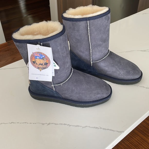 SHEEPSKIN BOOTS - Picture 3 of 12